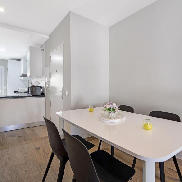 Pueblo Marinero para grupos 6pax - Apartamento Deluxe de 2 dormitorios con vistas al jardín - 16