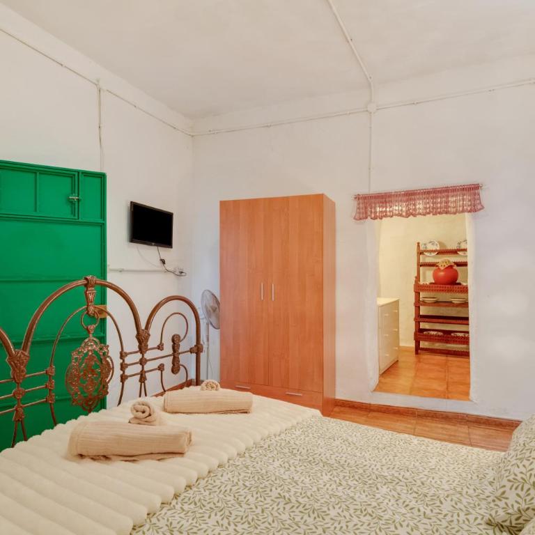 La Casita Cueva Don Carmelo - Three-Bedroom House - 16