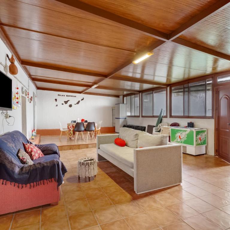 La Casita Cueva Don Carmelo - Three-Bedroom House - 1
