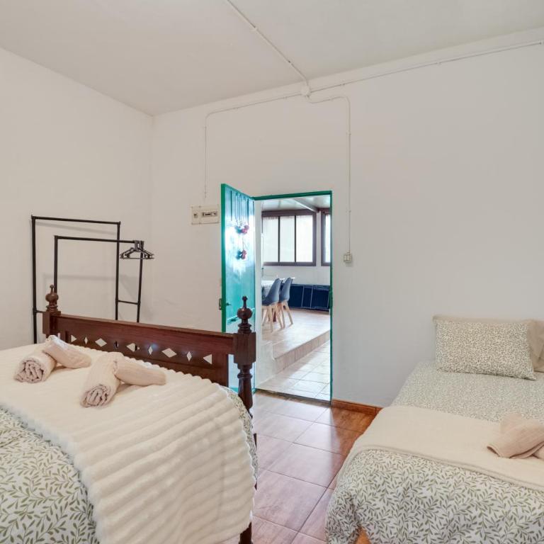 La Casita Cueva Don Carmelo - Three-Bedroom House - 10