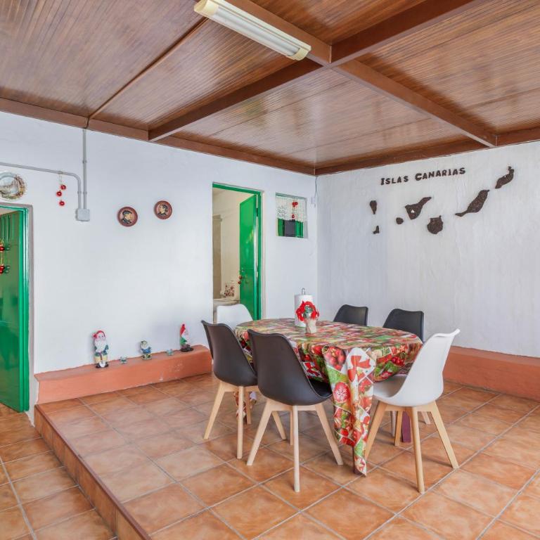 La Casita Cueva Don Carmelo - Three-Bedroom House - 6