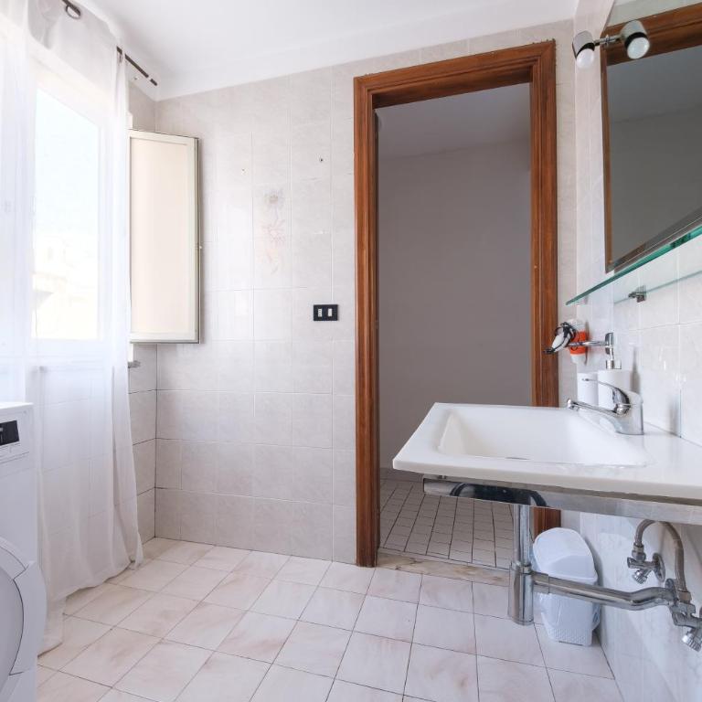 Casa Via Medici - Appartamento Deluxe con 2 Camere da Letto e Balcone - 20