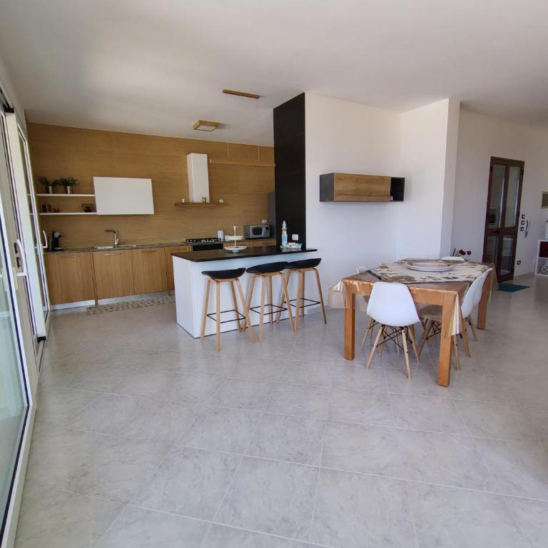 Beautiful View, Heated pool - Villa - 22