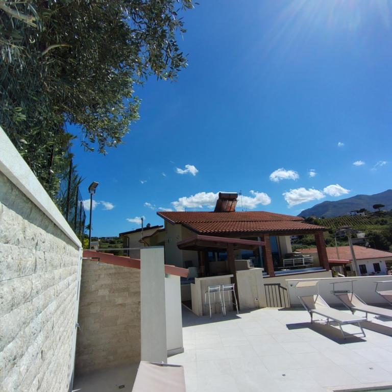 Beautiful View, Heated pool - Villa - 29