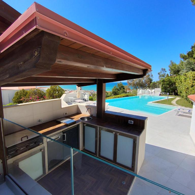 Beautiful View, Heated pool - Villa - 26