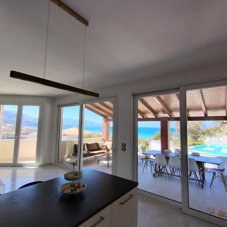 Beautiful View, Heated pool - Villa - 20