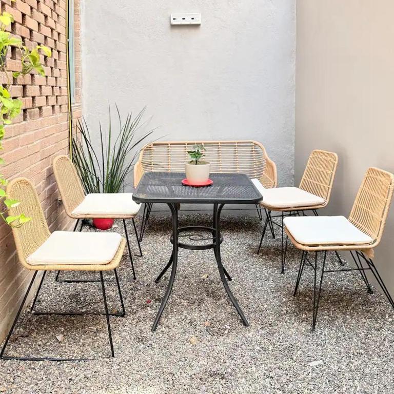 Casa Sto Domingo terraza PB 3KM del centro - Apartamento de 2 dormitorios con terraza - 13
