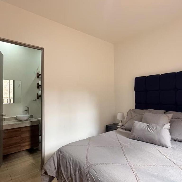 Casa Sto Domingo terraza PB 3KM del centro - Apartamento de 2 dormitorios con terraza - 19