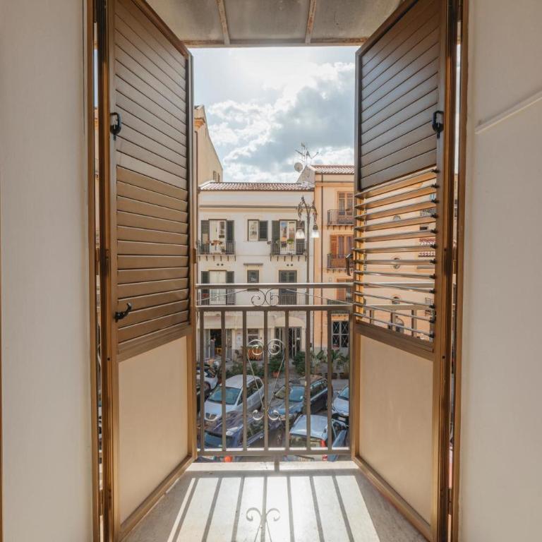 Da Zio Mimmo Palermo - Appartamento Superior con 1 Camera da Letto e Balcone - 2
