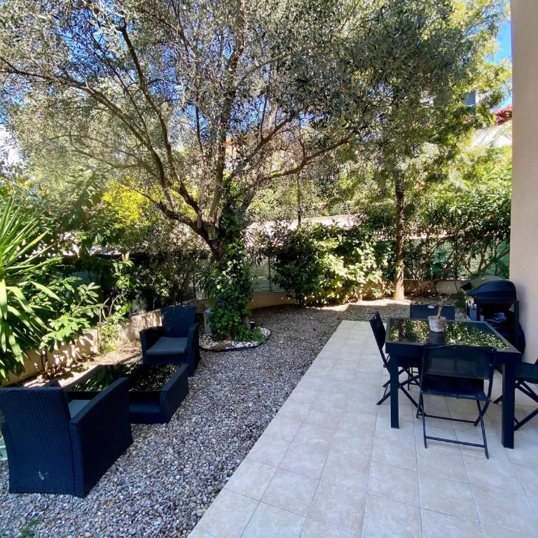 West Nice Ground-Floor one Bedroom Apartment with Parking, Garden, Pool - Appartement 1 Chambre - 7