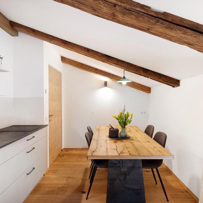 Herzleierhof Rodeneck - Deluxe-Apartment mit 2 Schlafzimmern und Gartenblick - 9