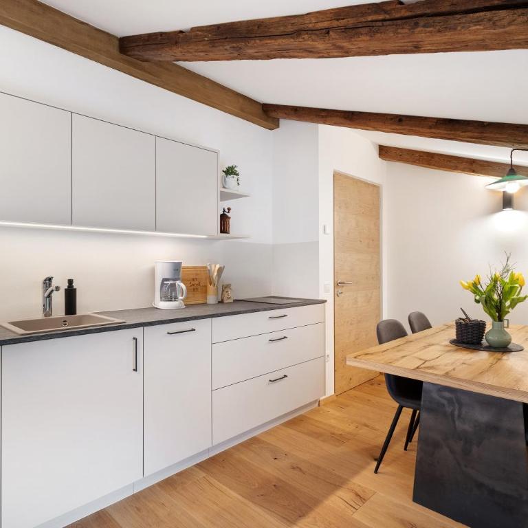 Herzleierhof Rodeneck - Deluxe-Apartment mit 2 Schlafzimmern und Gartenblick - 3