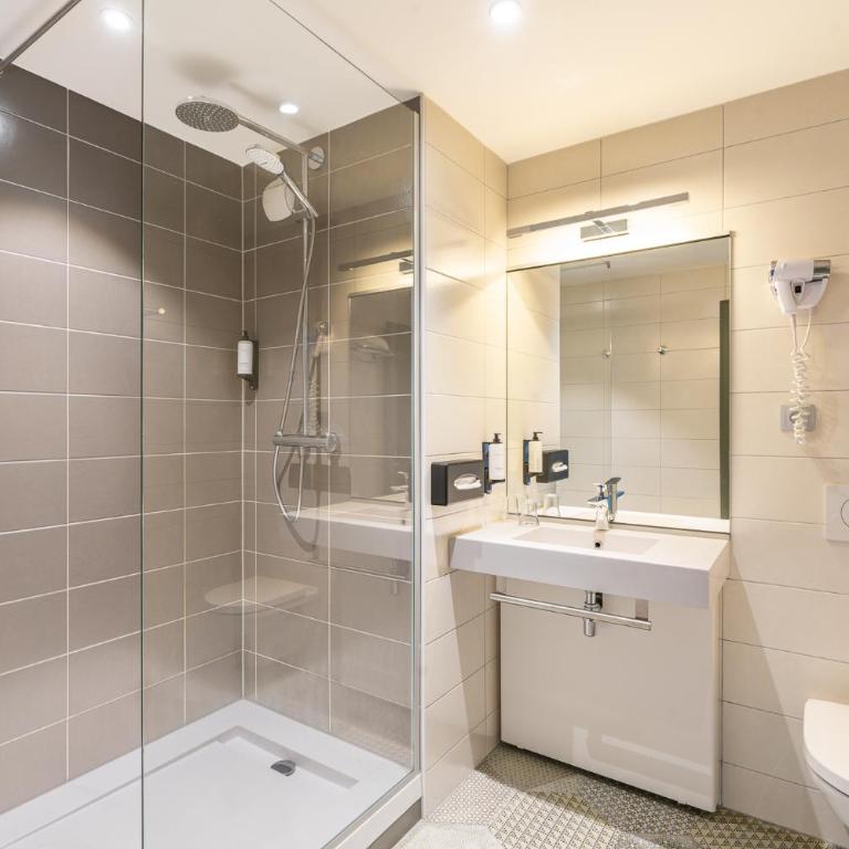 Hôtel Maison Turenne - Chambre Quadruple - 2