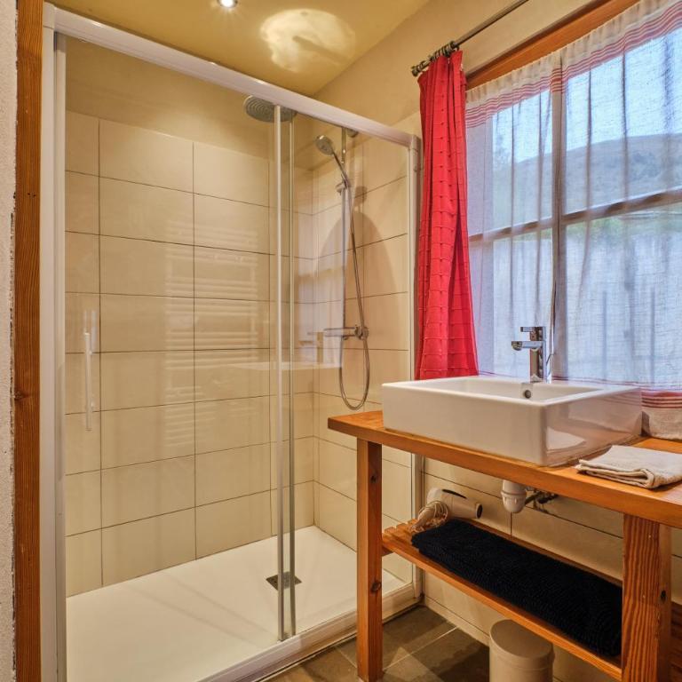 Chalet il fera beau demain - Appartement 3 Chambres Premium avec Balcon - 10