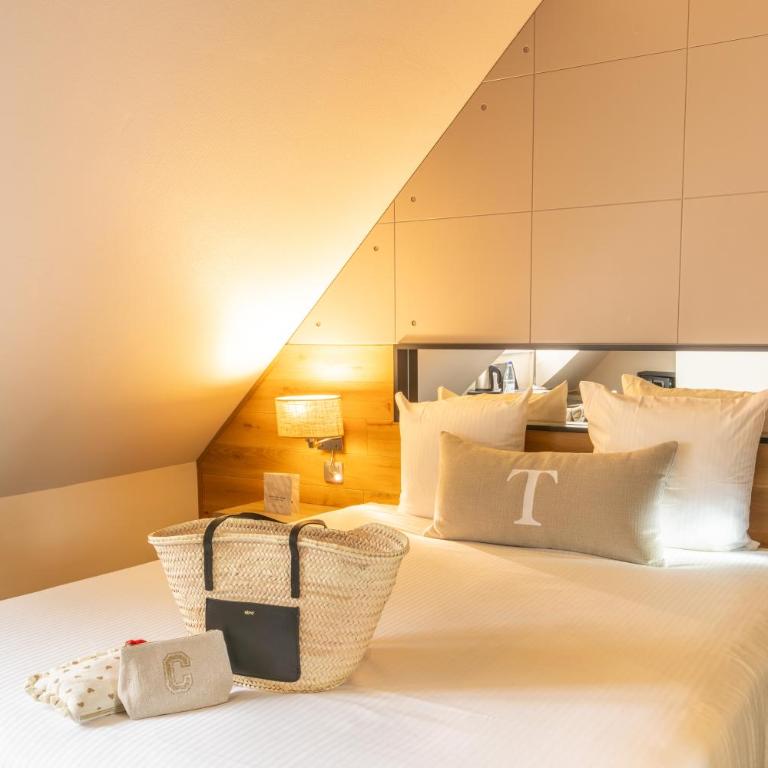 Hôtel Maison Turenne - Chambre Standard Lit Queen-Size - 2