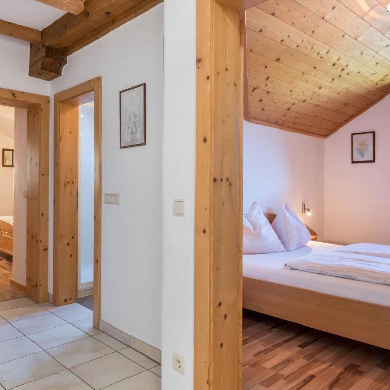 Gfinkerhof Rosengarten - Appartamento Deluxe con 2 Camere da Letto e Vista Giardino - 11