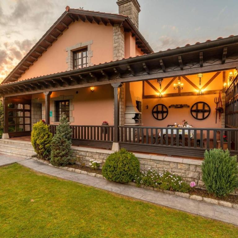 Casa Grau - Three-Bedroom Apartment with Mountain View - 1