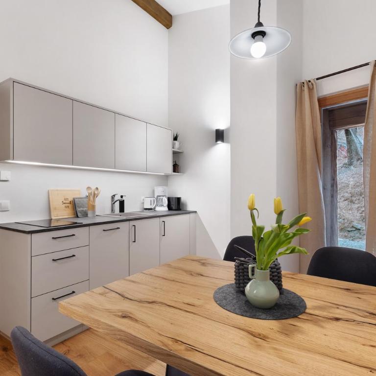 Herzleierhof Rodeneck - Apartment mit 1 Schlafzimmer und Gartenblick - 12