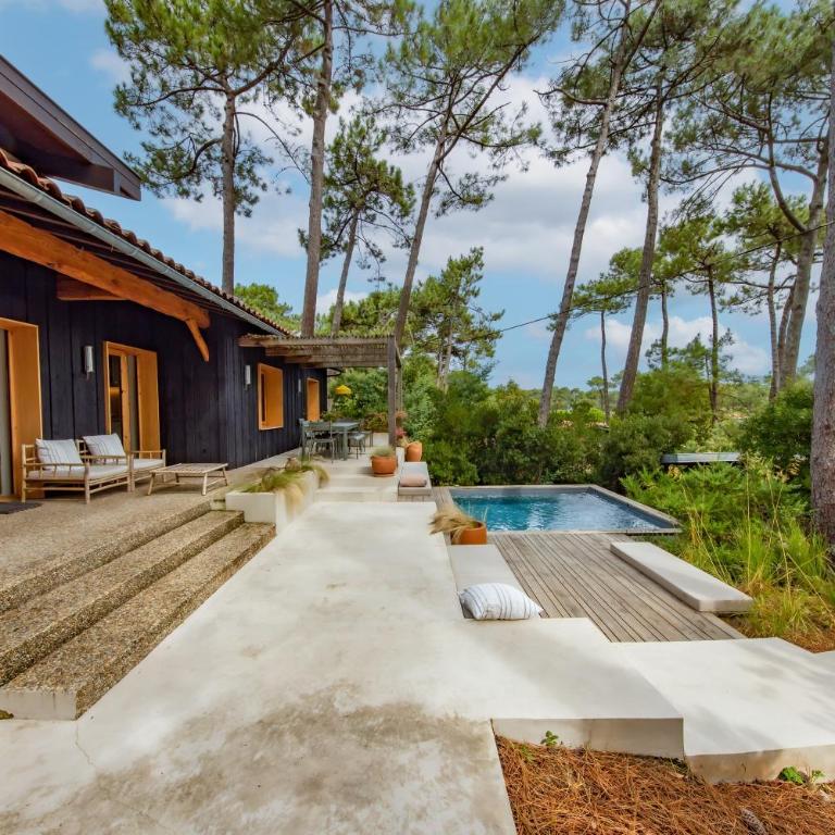 Villa Cap-Ferret, vue bassin-pinède - Villa - Vue sur Jardin - 2