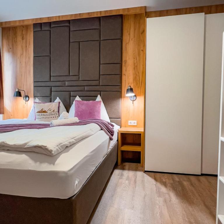 Sylpaulerhof-Zimmer Deluxe - Vierbettzimmer mit Dusche - 7