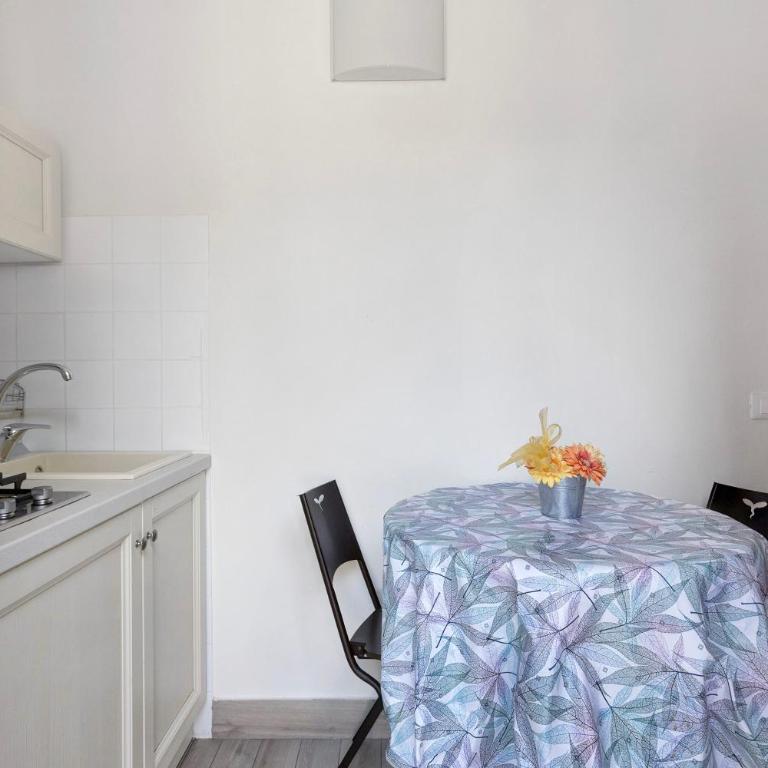 Casa Lorelei - Dreibettzimmer mit Dusche - 7