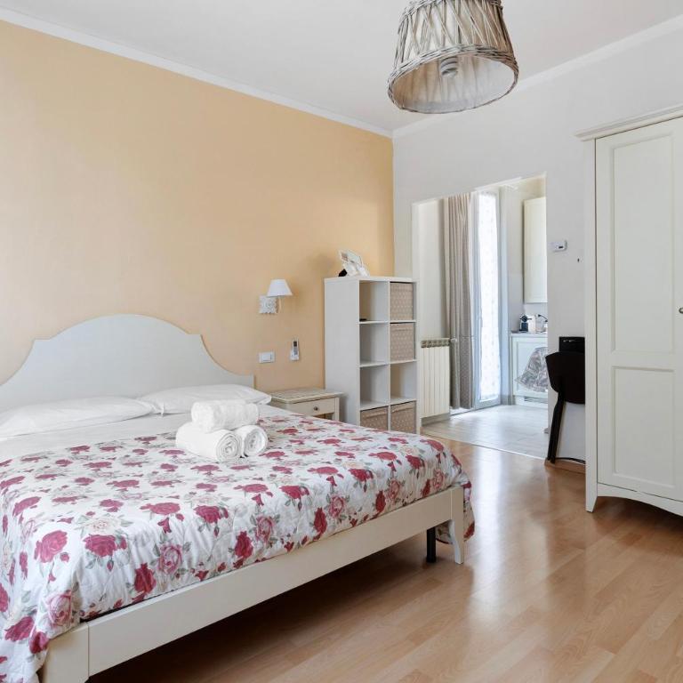 Casa Lorelei - Dreibettzimmer mit Dusche - 9