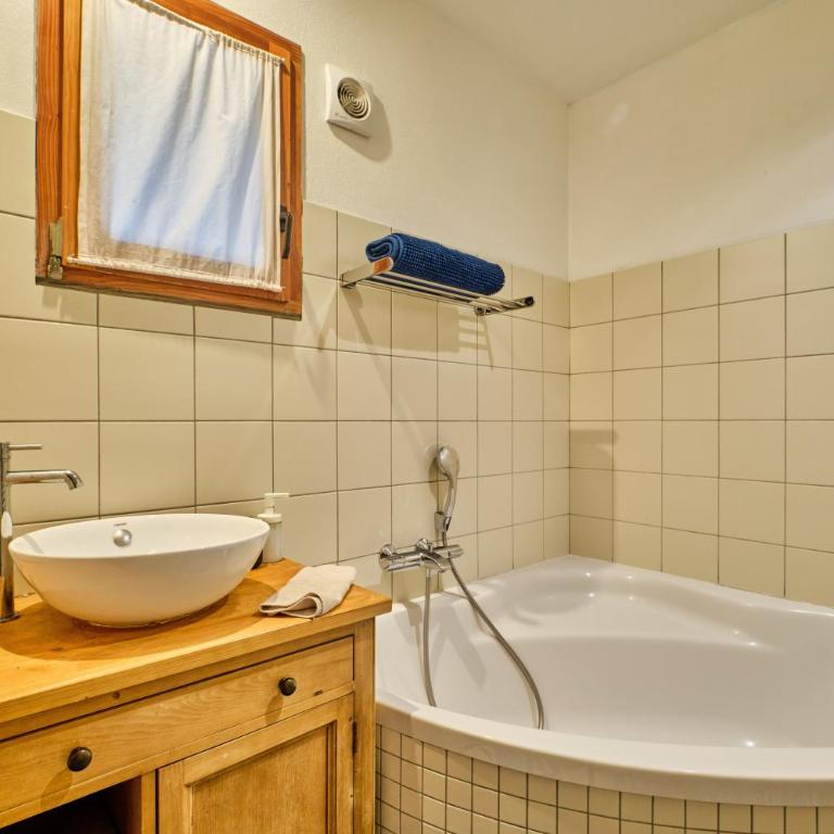 Chalet il fera beau demain - Appartement 3 Chambres Premium avec Balcon - 17