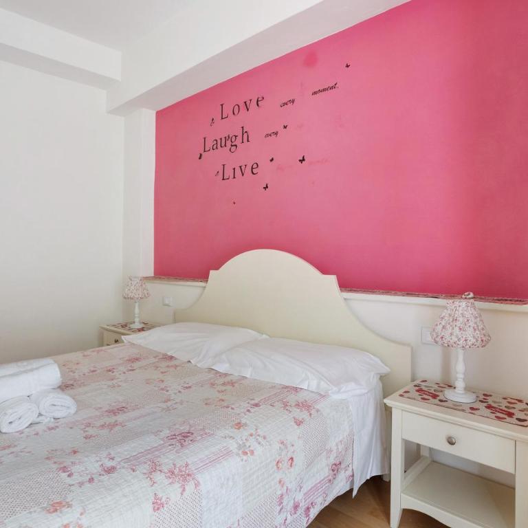 Casa Lorelei - Dreibettzimmer mit Dusche - 9