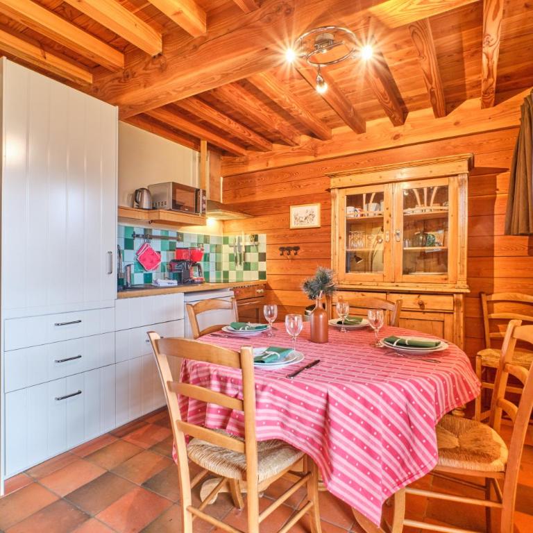 Chalet il fera beau demain - Two-Bedroom Deluxe Apartment with Garden View - 7