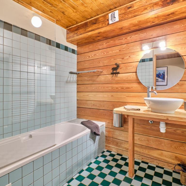 Chalet il fera beau demain - Two-Bedroom Deluxe Apartment with Garden View - 12