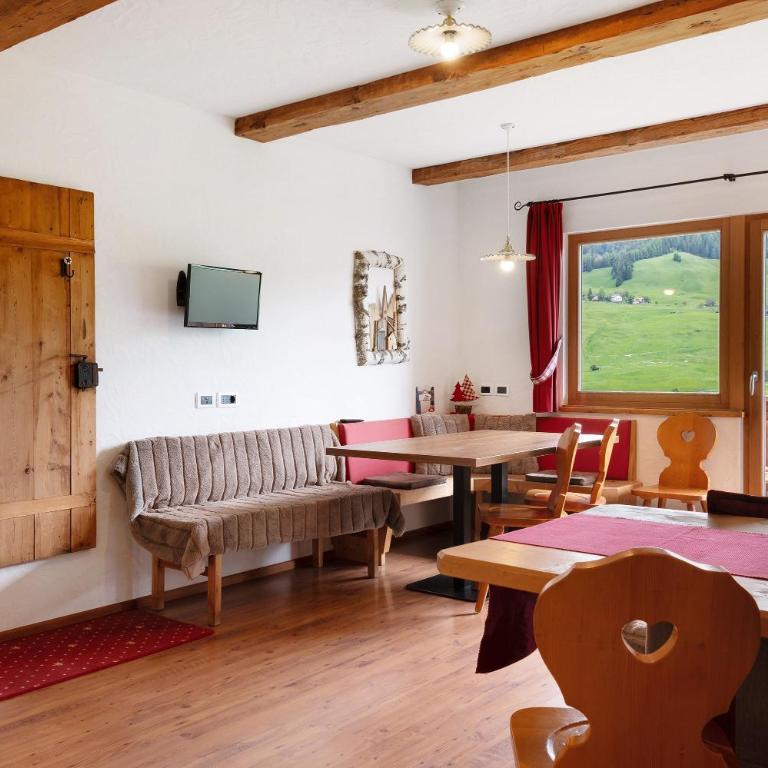 Paracia App La Vedla - Two-Bedroom Deluxe Apartment with Garden View - 11