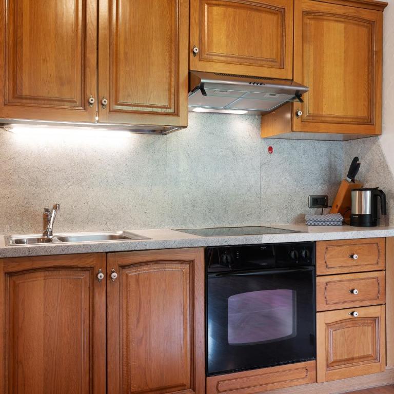 Paracia App La Vedla - Two-Bedroom Deluxe Apartment with Garden View - 10