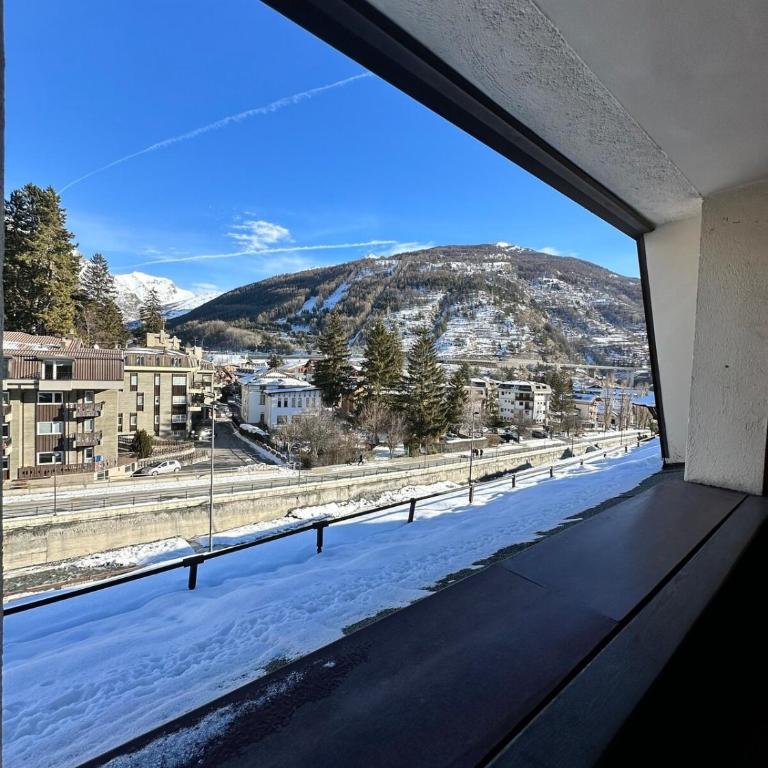 Trilocale Einaudi Bardonecchia - Two-Bedroom Deluxe Apartment with Balcony - 8