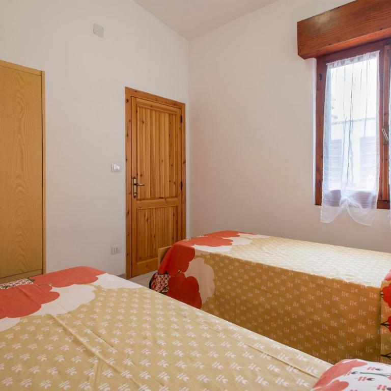 Residence Brezza Marina Lu Bagnu - Appartamento Deluxe con 2 Camere da Letto e Balcone - 7