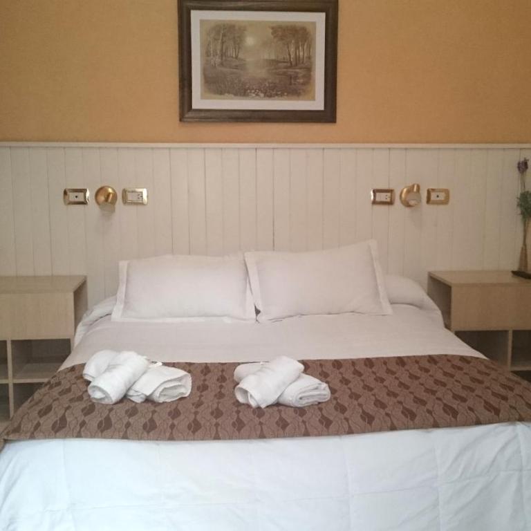 Hagoth Hostel - Double Room with Private Bathroom - 7