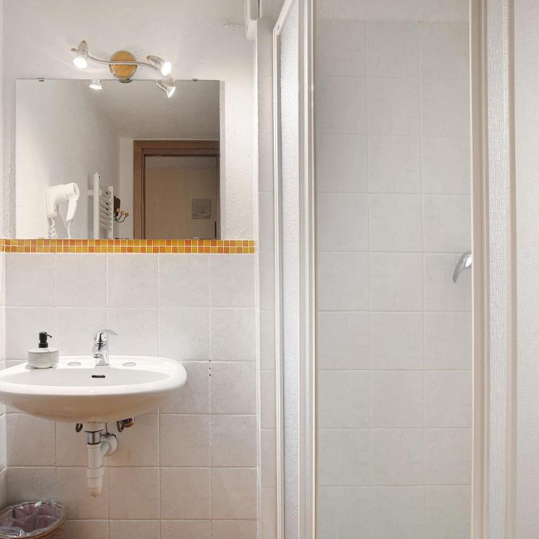 Chambres D'hôtes Maribel - Terme - Habitación Triple con ducha - 8