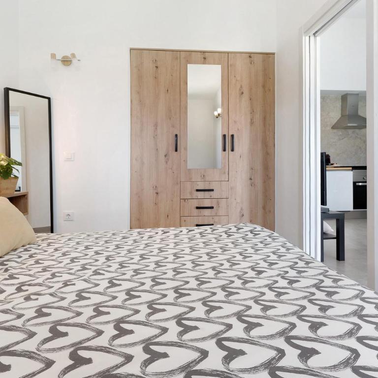 Casa Luna Kingbed and Jacuzzi - Apartamento Superior con vistas a la ciudad - 17