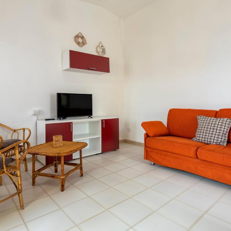 Residence Brezza Marina Lu Bagnu - Appartamento Deluxe con 2 Camere da Letto e Balcone - 4