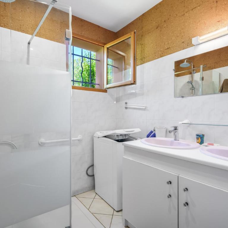 Jolie Maison Proche De La Plage - Two-Bedroom House - 21