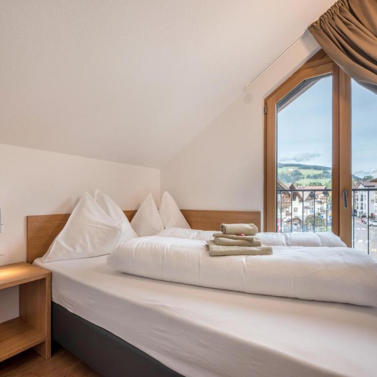 App Dolomiten Villa Colli - Appartamento Deluxe con 2 Camere da Letto e Balcone - 9