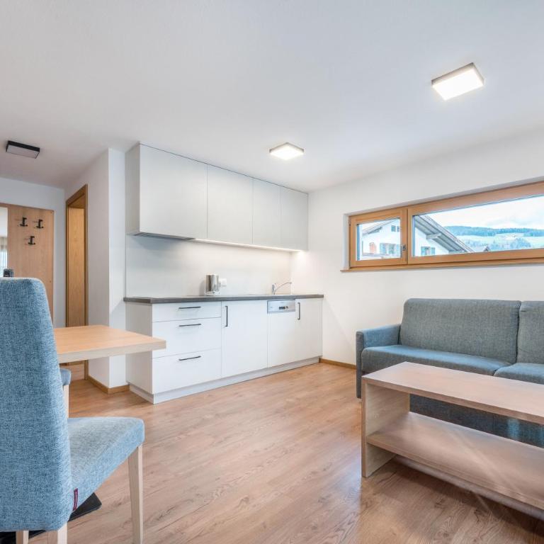App Dolomiten Villa Colli - Appartamento Deluxe con 2 Camere da Letto e Balcone - 6