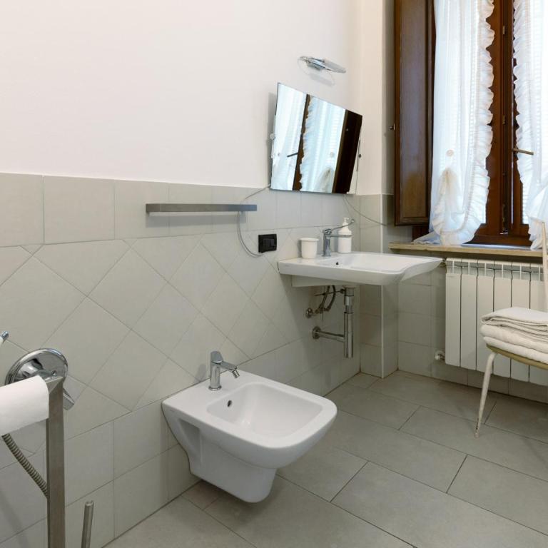 Affittacamere Borgo Trento - Camera Queen Standard - 9