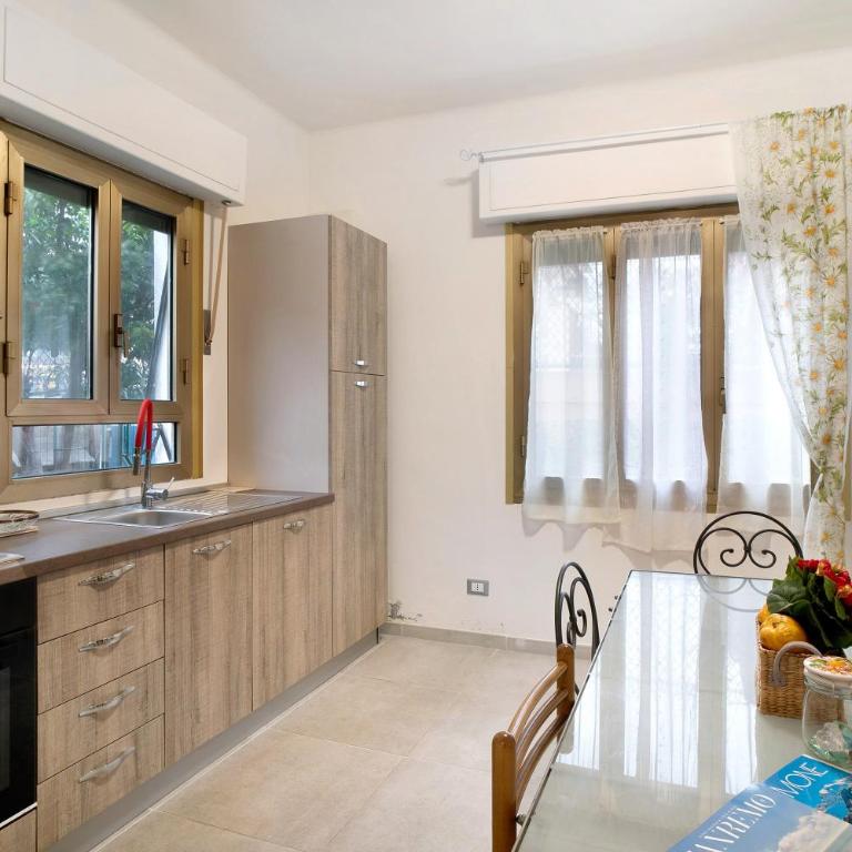 Casa Rosy - Appartamento Deluxe con 2 Camere da Letto e Vista Giardino - 6