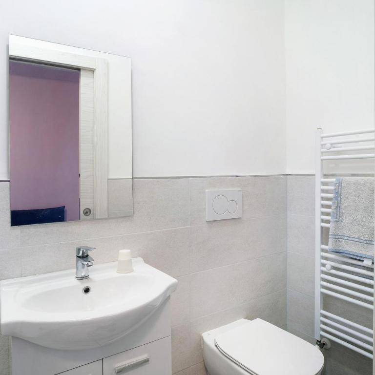 Casa Rosy - Appartamento Deluxe con 2 Camere da Letto e Vista Giardino - 17