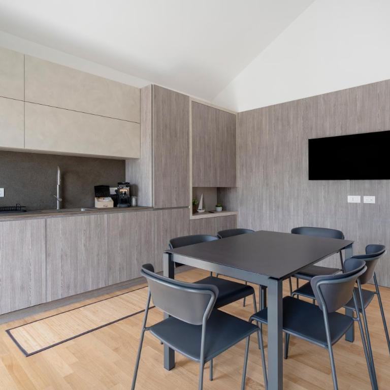 Luxury Home - Appartamento Deluxe con 2 Camere da Letto e Balcone - 5