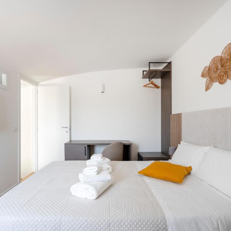 Luxury Home - Appartamento Deluxe con 2 Camere da Letto e Balcone - 10
