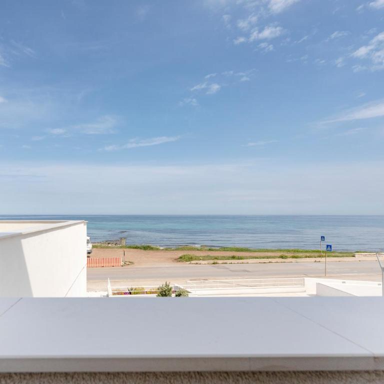 Luxury Home - Appartamento Deluxe con 2 Camere da Letto e Balcone - 2