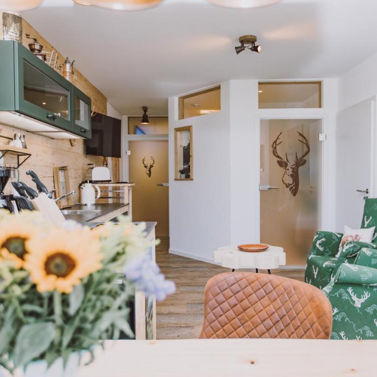 Guggi´s Emporeon Allgäu - Apartment mit 1 Schlafzimmer und Gartenblick - 3