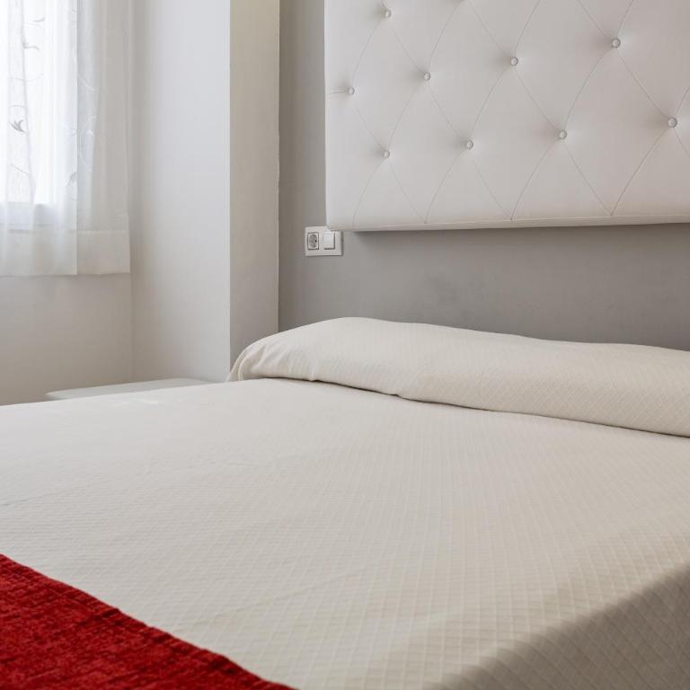 S22 Sa Caleta - Apartamento Deluxe de 2 dormitorios con vistas al mar - 11