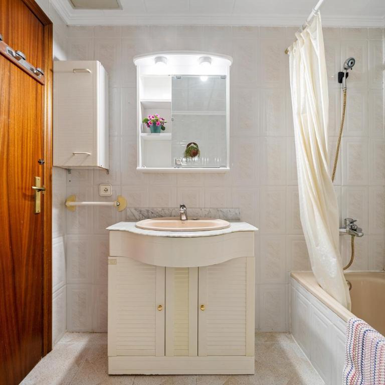 Apartamento Familiar en la Pineda - Superior Apartment with City View - 18